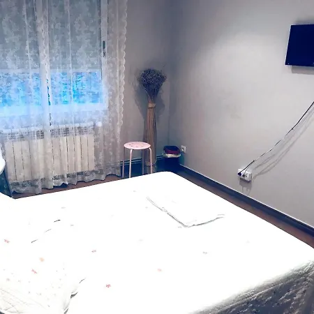 Spacious House In With Mountain View *