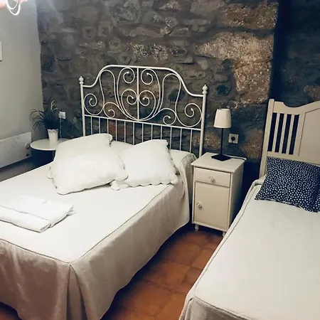 Spacious House In With Mountain View 펜션