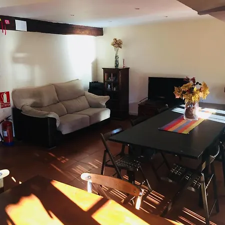 Spacious House In With Mountain View * 몰리나세카