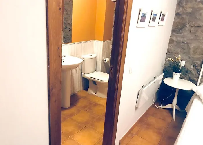 Spacious House In With Mountain View 펜션