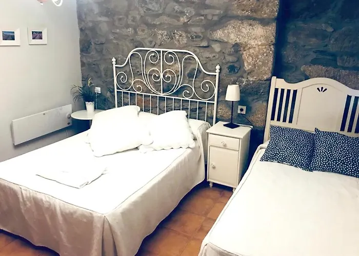 Spacious House In With Mountain View 펜션 몰리나세카