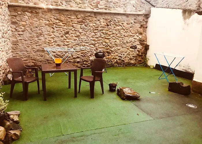 Spacious House In With Mountain View 펜션 *