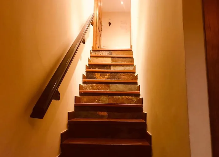 Spacious House In With Mountain View Nyaraló *