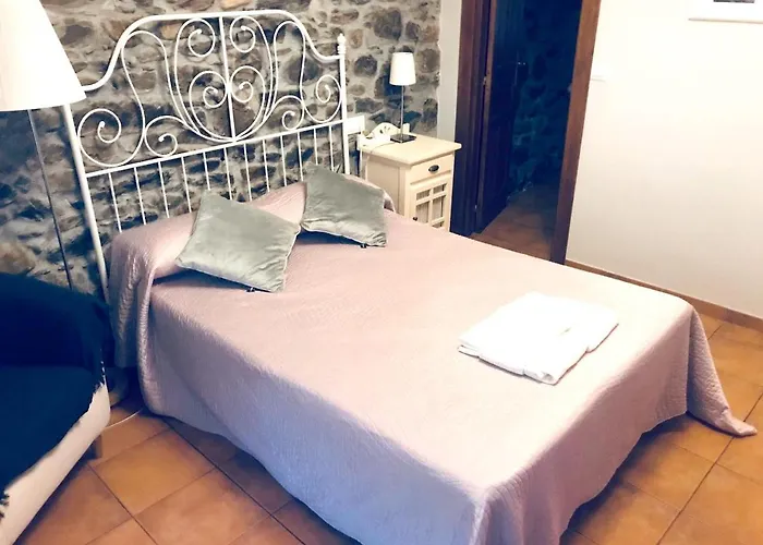 Spacious House In With Mountain View 펜션 몰리나세카